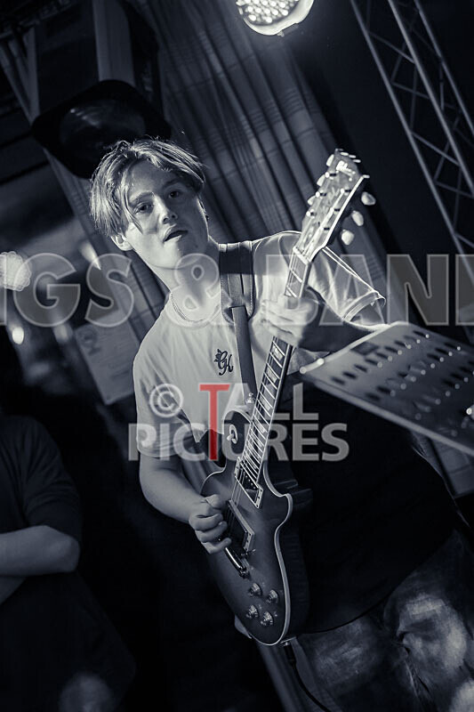 Motionless-69 - MOTIONLESS