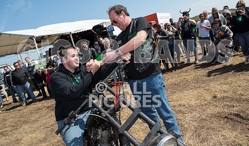 Bikes Burnouts-23 - BIKES & BURNOUTS