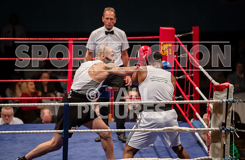 BOUT-13 - Oblie Botchway v Lewis Oakford-14 - BOUT-13 - Oblie Botchway v Lewis Oakford