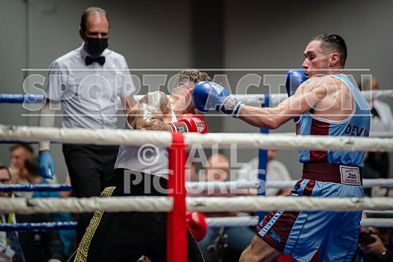 BOUT 13_Billy Poullain v Arran Devine-54 - BOUT 13_Billy Poullain v Arran Devine