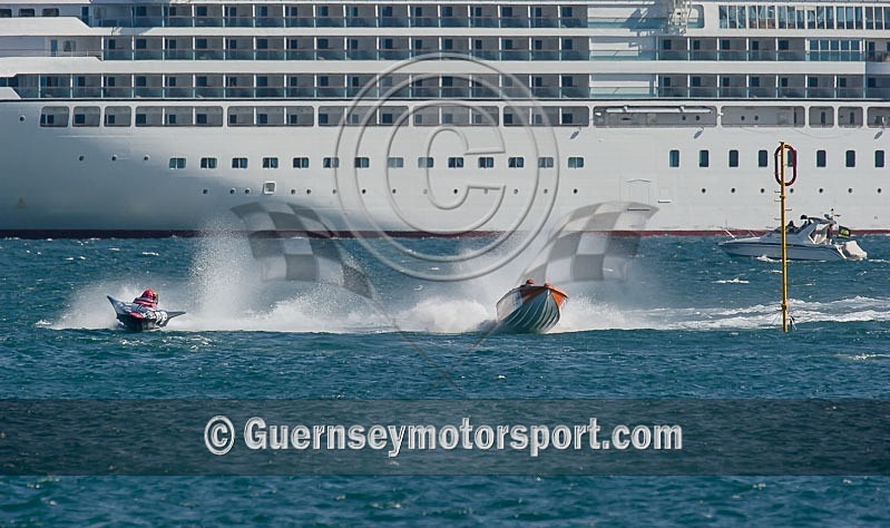 Powerboat Race_25-08-2013-81 - RACE-11 NORTH BEACH