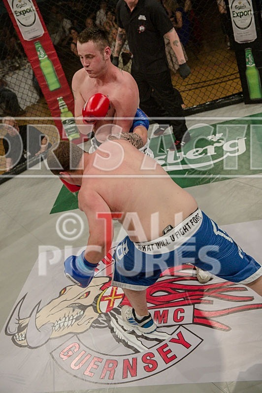 Lock-in Guernsey_2013_Bout-2-29 - BOUT-2