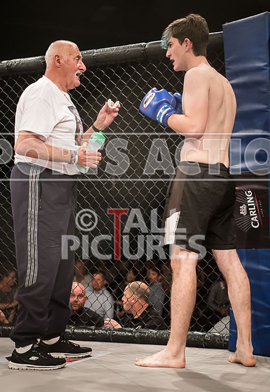 Will Davies v Pete Saunders-17 - Bout 1 Will Davies v Pete Saunders