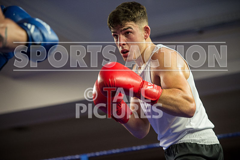Bout 8_Billy Le Poullain v Philip Price-4 - BOUT 8_Billy Poullain v Phillip Price