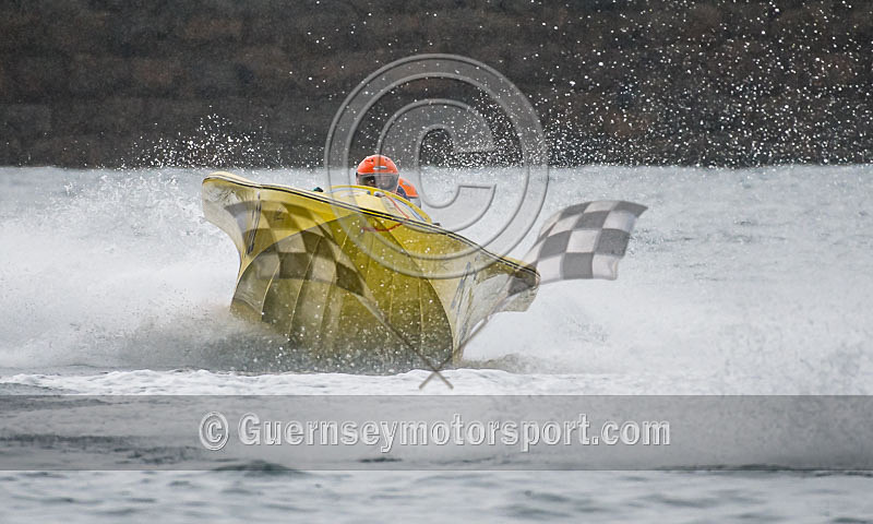 Powerboats_08-10-2016-36 - GPA STANLEY GIBBONS SERIES_RACE-9