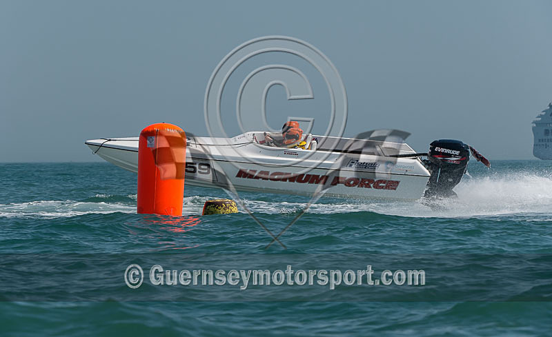 Powerboat Racing_18-05-2014-33 - RACE-4 FERMAIN/FERRIERE