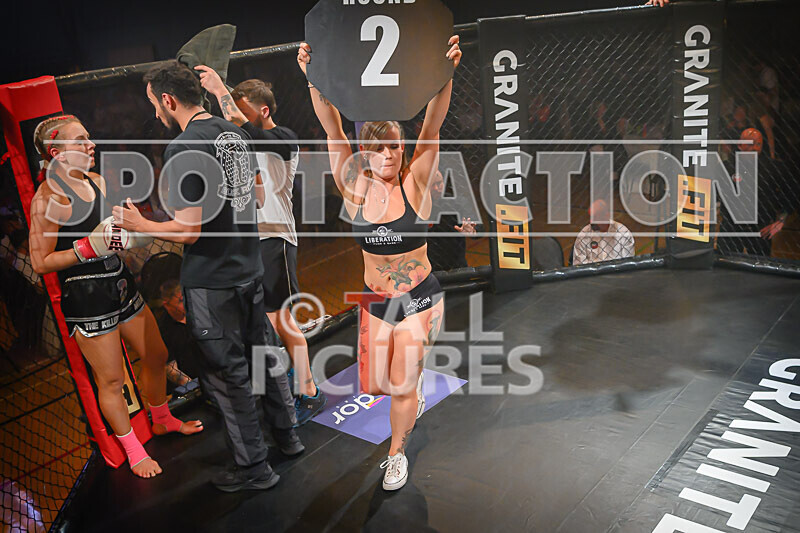 BOUT- 9 - Laura Douglas v Georgia Blumsom-31 - BOUT 9 - Laura Douglas v Georgia Blumsom