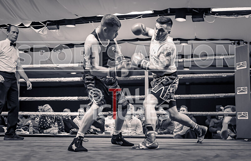 BOUT 10 - Casey De La Mare v Jamie Way-12 - BOUT 10 - Casey De La Mare v Jamie Way