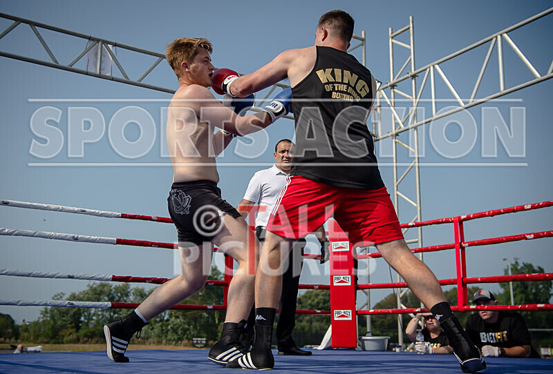 BOUT 1 - Ivan -El Terrible- v Elliot Cocket-10 - BOUT 1 - Ivan 'El Terrible' Donaldson v Elliot Cocket