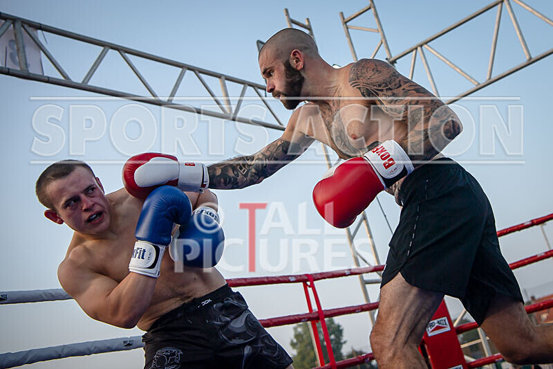 BOUT 14 - Koen -Kraken- Le Prevost v Lewis Bourgaize-13 - BOUT 14 - Koen 'Kraken' Le Prevost v Lewis Bourgaize