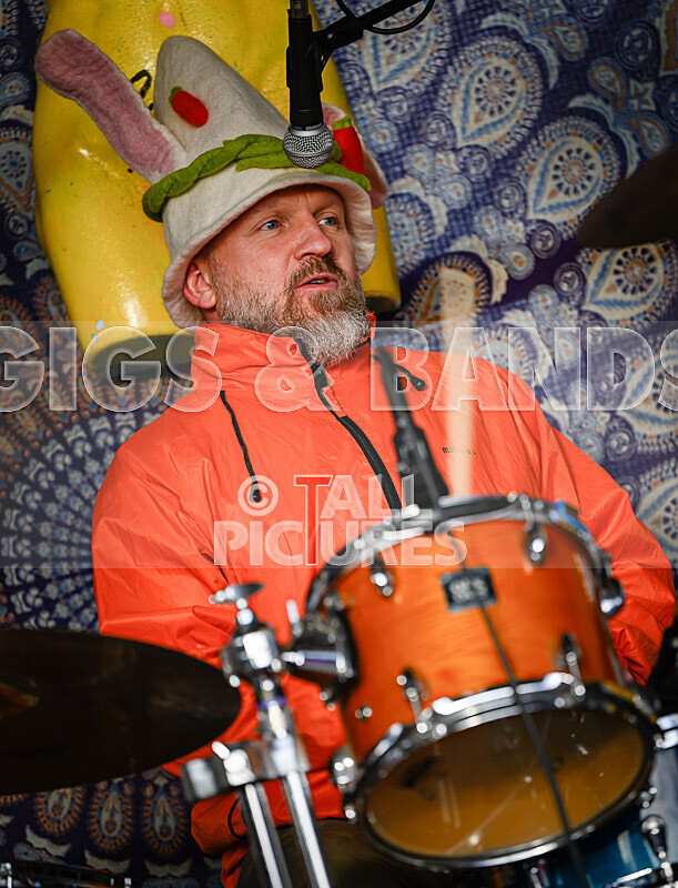 The Bensons-51 - THE BENSONS