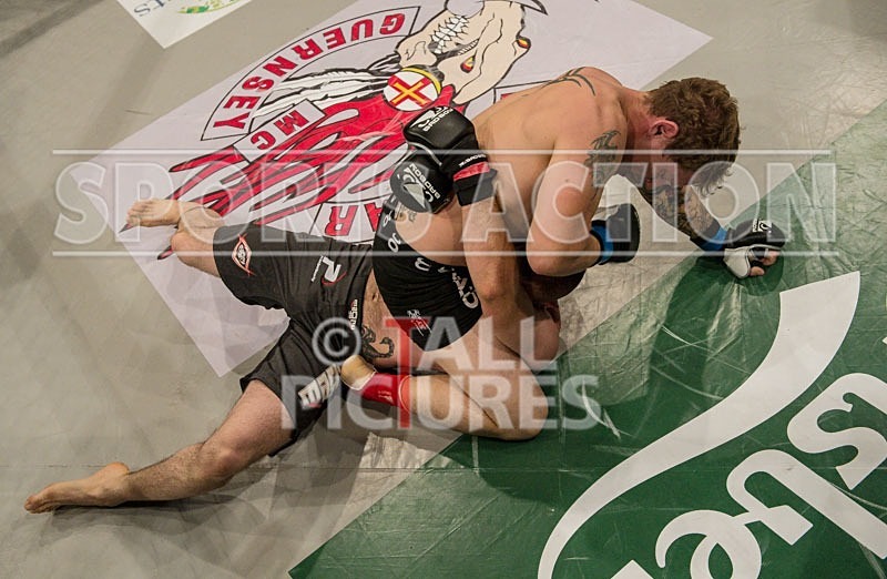 Lock-in Guernsey_2013_Bout-15-20 - BOUT-15