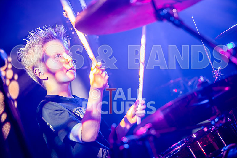 The Goo Fighters-8 - THE GOO FIGHTERS