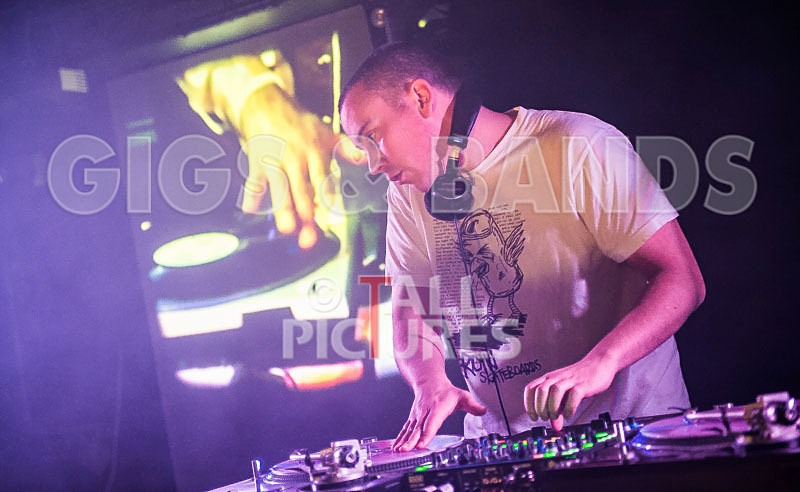DJ Woody-11 - DJ WOODY