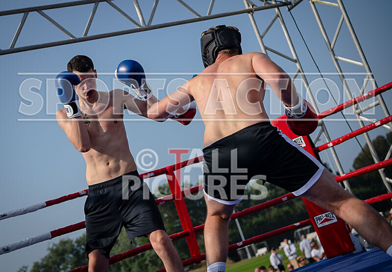 BOUT 4 - Alex -Quarter Pounder- Finer v Chris -Granite- Gavey-16 - BOUT 4 - Alex 'Quarter Pounder' Finer v Chris 'Granite' Gavey