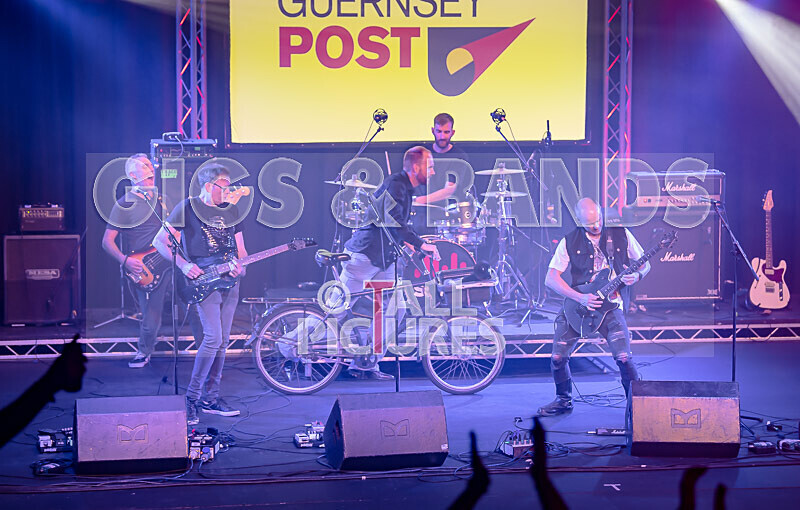 Guernsey Post 2022-33 - GUERNSEY POST