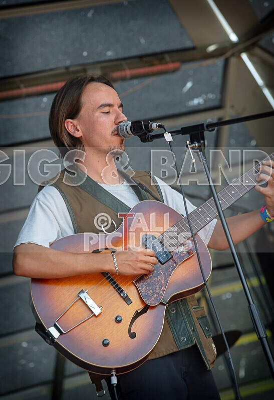 Richard Burgess-1 - RICHARD BURGESS