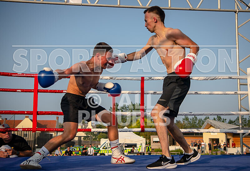 BOUT 10 - Myles -Dangerous- Duquemin v Jordan -the Rookie- Redwood-20 - BOUT 10 - Myles 'Dangerous' Duquemin v Jordan 'the Rookie' Redwood