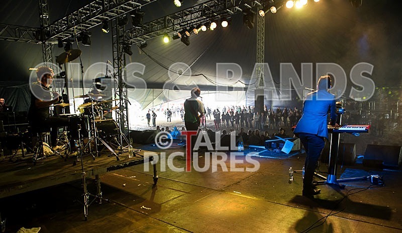 Raising Maisie-22 - RAISING MAISIE