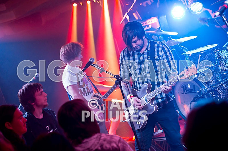 2 Minutes 2 Late-89 - 2 MINUTES 2 LATE