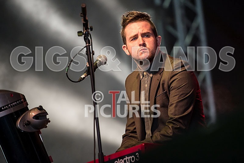 Raising Maisie-36 - RAISING MAISIE