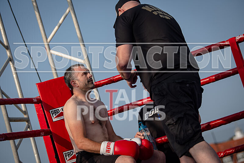 BOUT 8 - Roland -the Doc- Archer v -Dangerous- Trevor Morris-27 - BOUT 8 - Roland 'the Doc' Archer v 'Dangerous' Trevor Morris