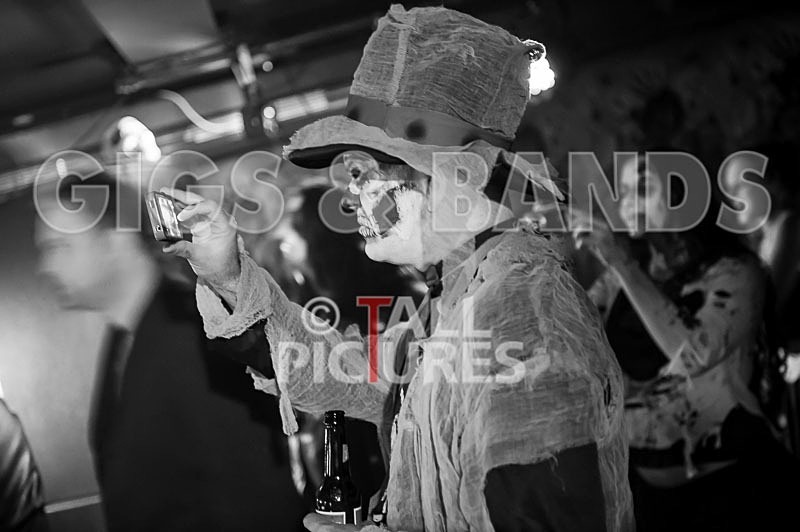 Darker Shores-47 - DARKER SHORES