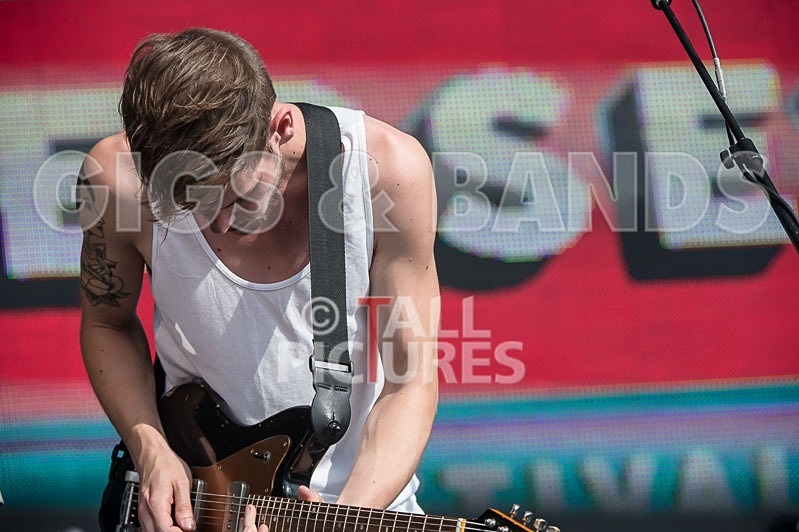 The 1975-12 - THE 1975