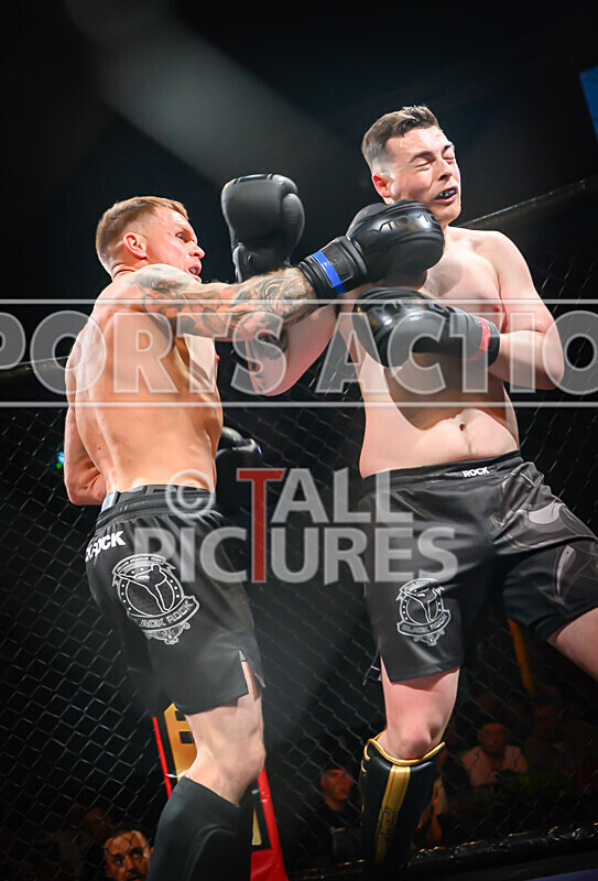 BOUT- 4 - Clayton Taylor v Alex Atkinson-35 - BOUT 4 - Clayton Taylor v Alex Atkinson