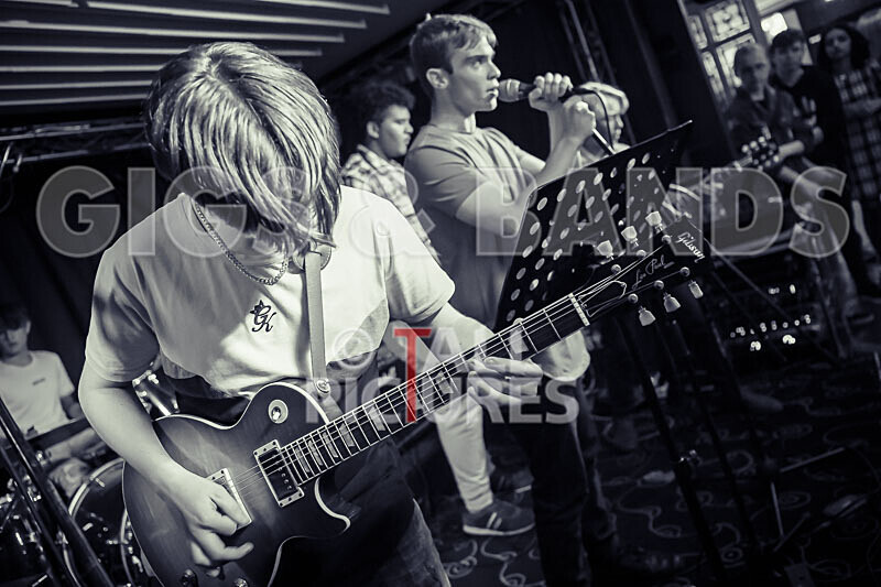 Motionless-43 - MOTIONLESS