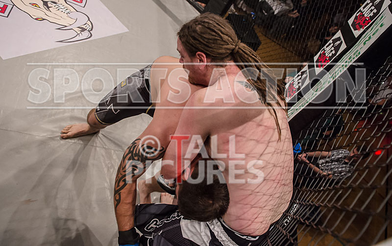 Chris Martin v Luke Riley-32 - BOUT 13