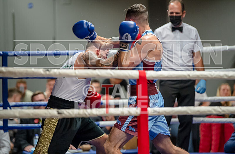 BOUT 13_Billy Poullain v Arran Devine-5 - BOUT 13_Billy Poullain v Arran Devine