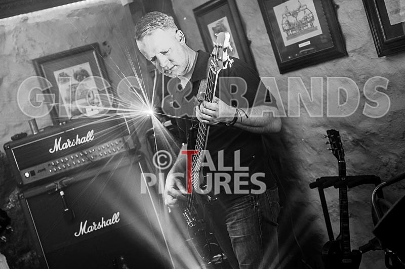 Sugar Slam-283 - SUGAR SLAM - FAMELESS ALBUM LAUNCH
