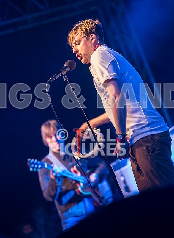 Kaiser Chiefs-8 - KAISER CHIEFS