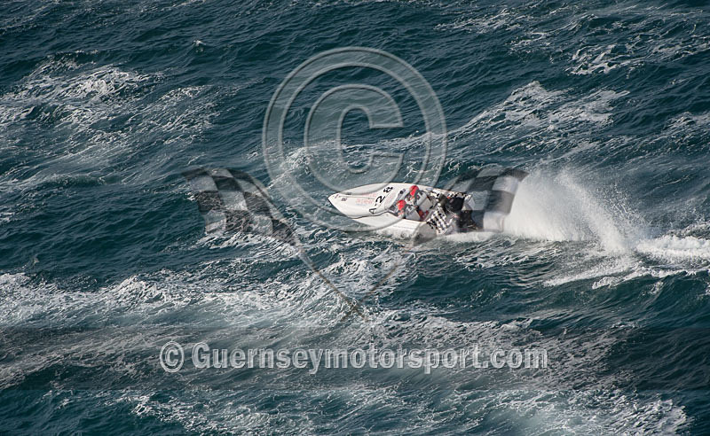 Worlds Powerboats_2014_Race-1-348 - UIM CLASS 3A & 3B WORLD OFFSHORE CHAMPIONSHIP_RACE-1