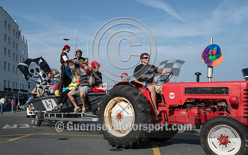Powerboat Parade_2014-21 - UIM WORLD OFFSHORE CHAMPIONSHIP BOAT PARADE