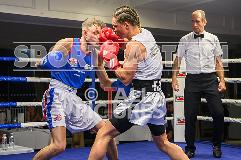 BOUT- 6 - Jamie Wilson v Declan Hunt-27 - BOUT 6 - Jamie Wilson v Declan Hunt