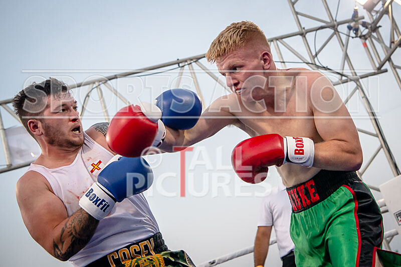 BOUT 17 - Luke Robert v Casey De La Mare-36 - BOUT 17 - Luke Robert v Casey De La Mare