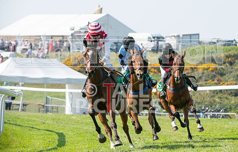 Guernsey Race Club Horse Racing 2018-34 - GUERNSEY RACE CLUB BANK HOLIDAY 2018