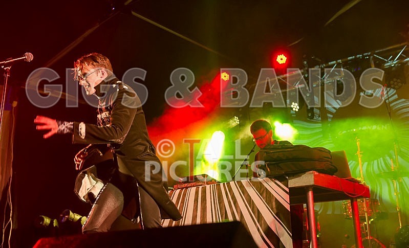 The Correspondants-34 - THE CORRESPONDANTS