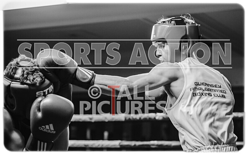 BOUT 3- Arnie Watson v Arthur Tipping-36 - BOUT 3 - Arnie Watson v Arthur Tipping