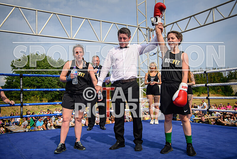 BOUT 1 - Emma the Mentalist Martin v Joanna the Hammer Wheatley-46 - BOUT 1 - Emma 'the Mentalist' Martin v Joanna 'the Hammer' Wheatley