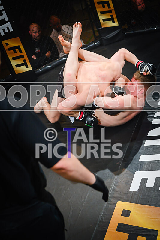 BOUT- 12 - Lucas Smith v Lewis Bourgaize-14 - BOUT 12 - Lucas Smith v Lewis Bourgaize