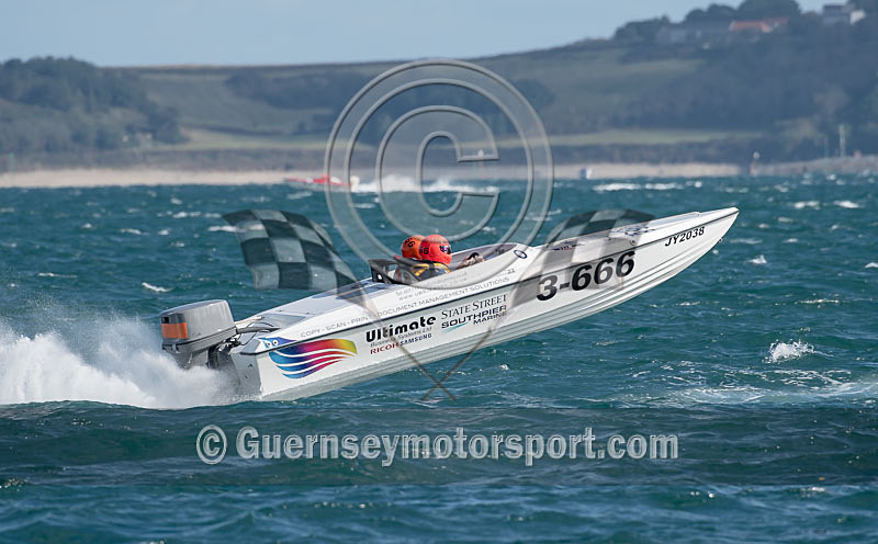 Powerboats_09-10-2016-9 - GPA STANLEY GIBBONS SERIES_RACE-10