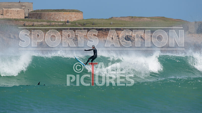 Vazon Surfing_12-03-2022-23 - SURFING AT VAZON BAY GUERNSEY