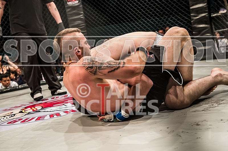 Cage Fighting_2012_Bout 11-7 - BOUT-11