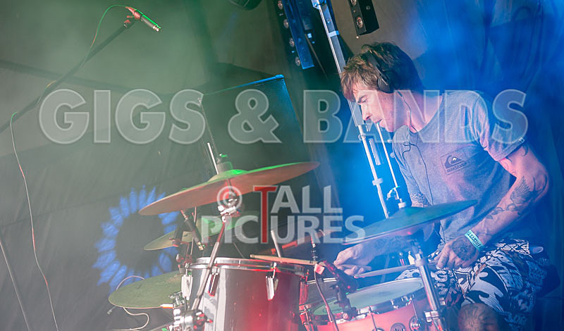 The Devil and the Deep-21 - THE DEVIL AND THE DEEP