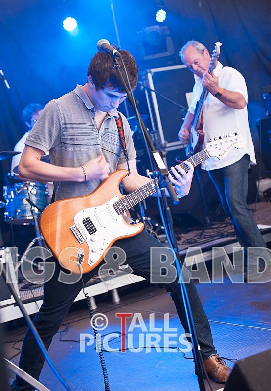 The Barlows-18 - THE BARLOWS