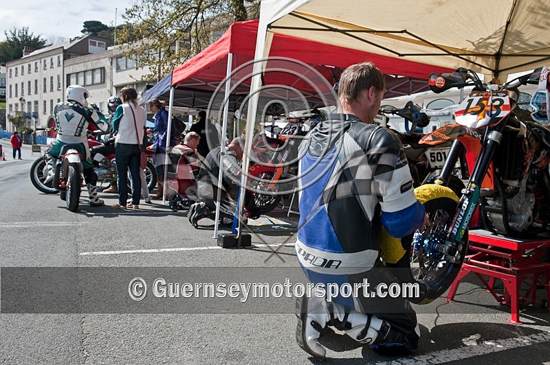 Hill Scene_2010-9 - BIKES 2010-05-03
