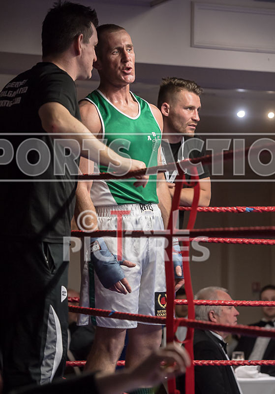 Bout-10_Matt Jennings v Mason Holmes-34 - Bout - 10_Matt Jennings v Mason Holmes